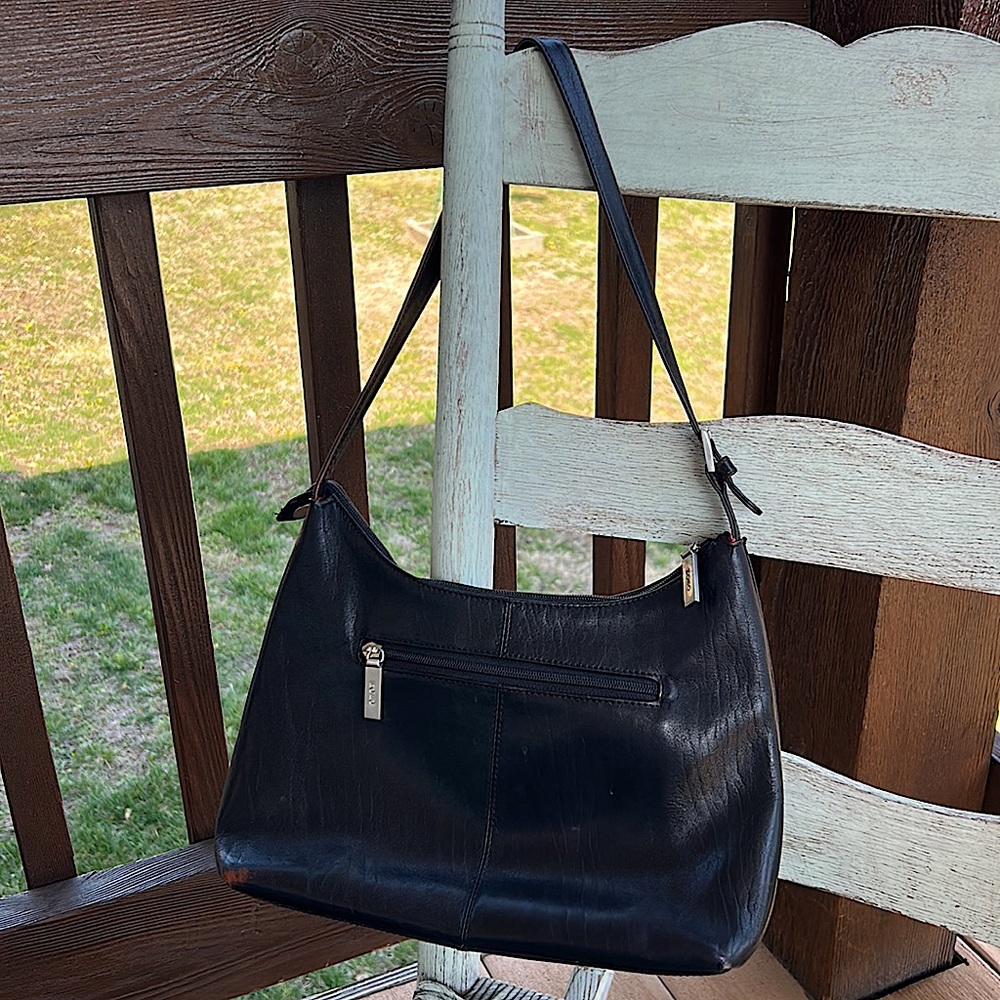 HOBO Black Leather Small Shoulder Bag~please read! - Picture 2 of 16